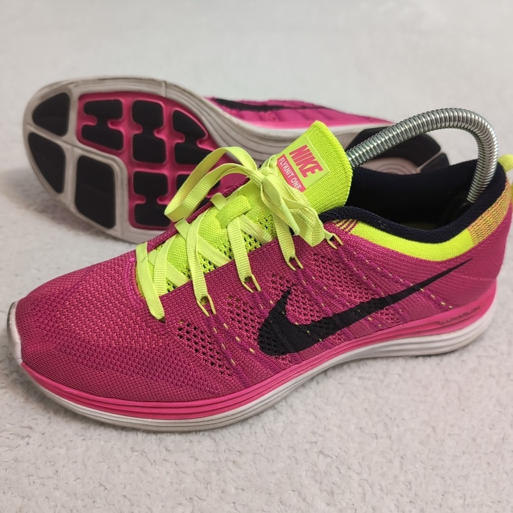RARE💃🏻 Nike Flyknit‎ Lunar One+ Pink Flash Black Fireberry Volt 8.5 554888-606